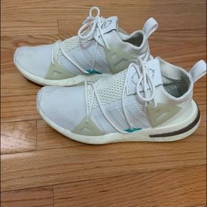 Adidas Akryn Cloud White